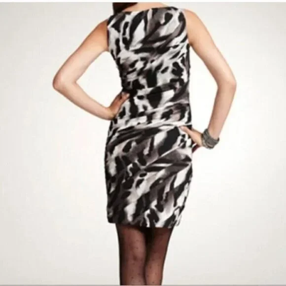 Ann Taylor Animal Print Ruched Sheath Dress Sleeveless Black Grey White Size 6 - Picture 2 of 14